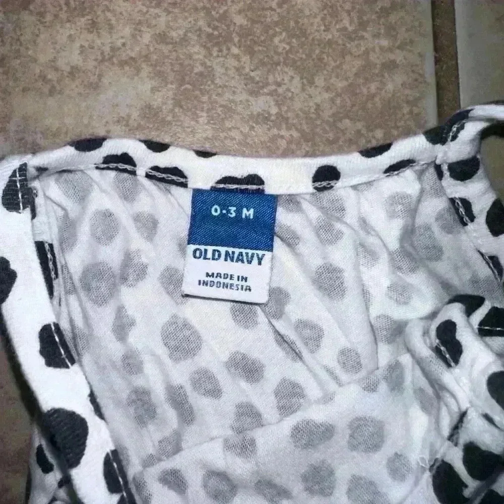 Old Navy set of 3 Baby Girl Bodysuits 0-3M - Picture 6 of 8